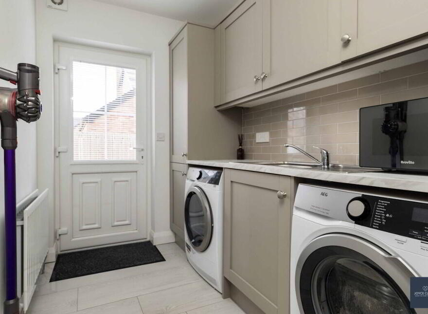 58 The Spires, Craigavon, BT62 1FB
