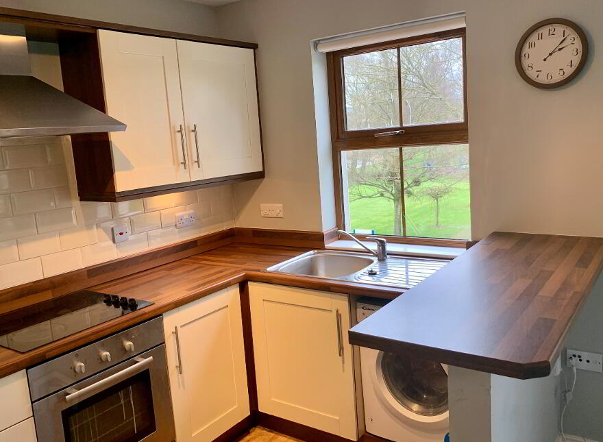 6 Abercorn Square, Ballyclare, BT39 9AE