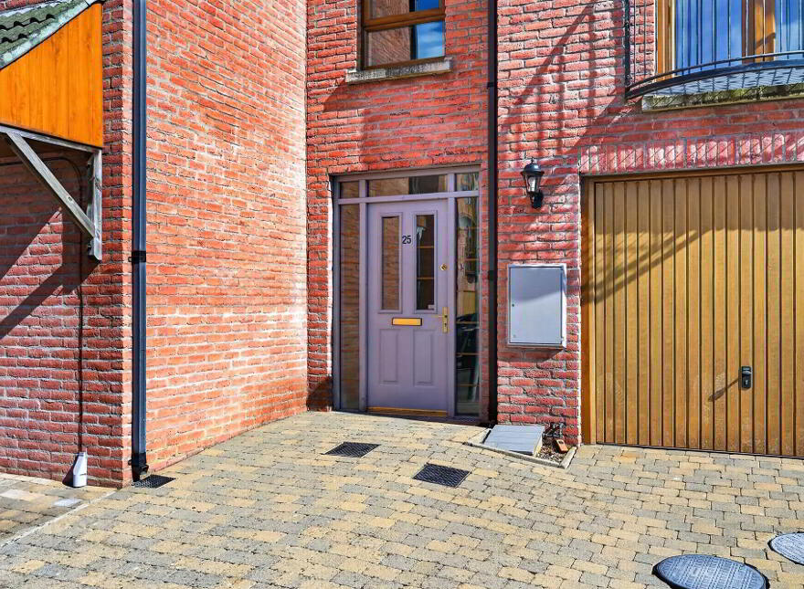 25 Annadale Square, Belfast, BT7 3LT