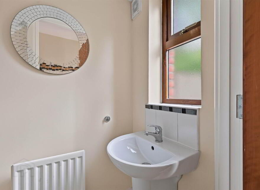 25 Annadale Square, Belfast, BT7 3LT