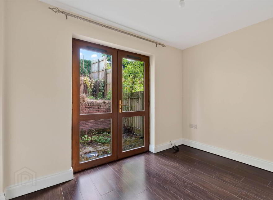 25 Annadale Square, Belfast, BT7 3LT
