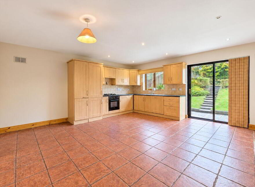 10 Cluain Aoibhinn, Claremorris, F12R2P6