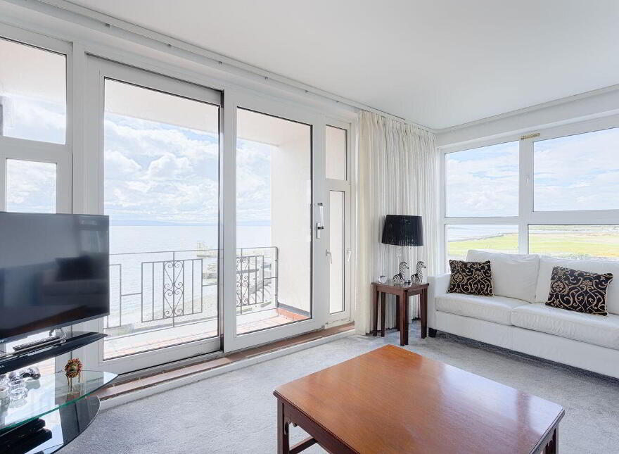 29 Ocean Towers, Upper Shanbally, Shanbally, H91A446