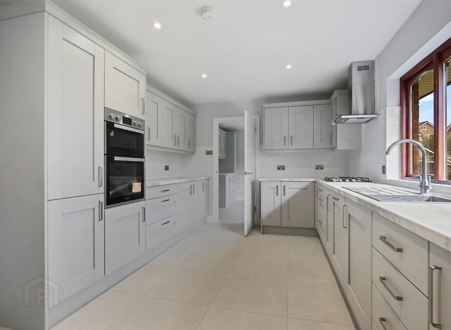 39 Russell Manor, Ballyclare, BT39 9YR
