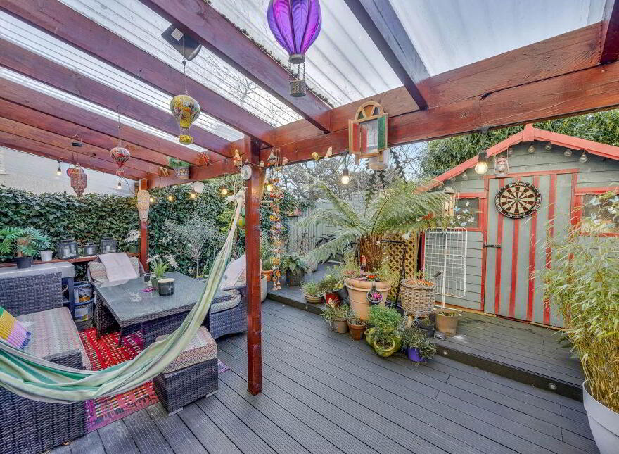 28 The Oaks, Ridgewood, Swords, K67K268