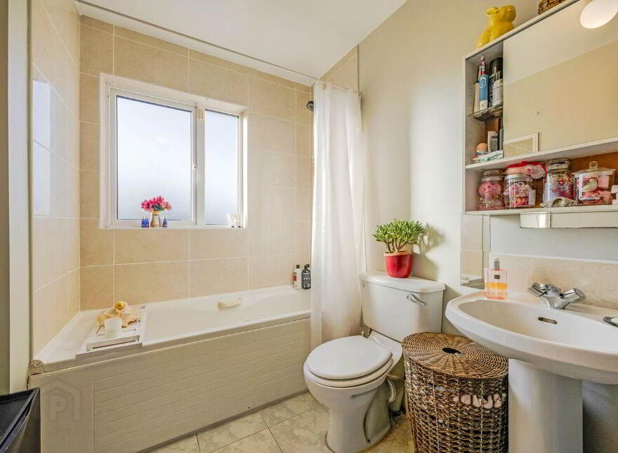 28 The Oaks, Ridgewood, Swords, K67K268
