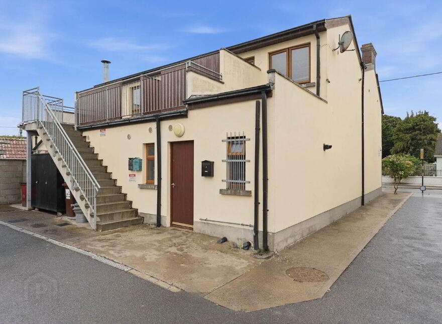 Apt 4, 69 Main Street, Lusk, K45V827