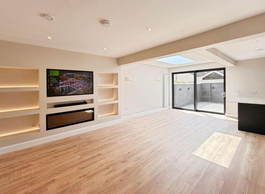 21 Saint Joseph's Park, The Lough, T12X6X9