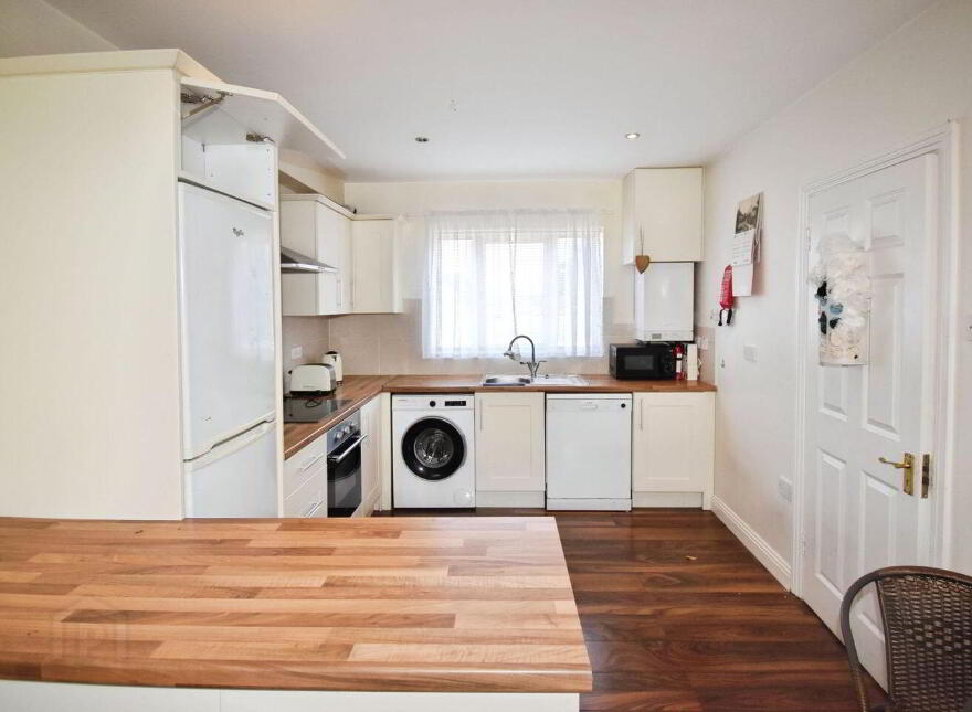 4 Church Hill, Carrigaline, P43YV22