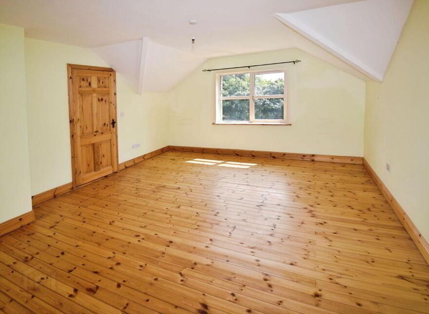 Raleigh North, Macroom, Macroom, P12RH27