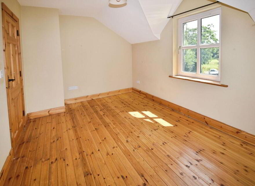 Raleigh North, Macroom, Macroom, P12RH27