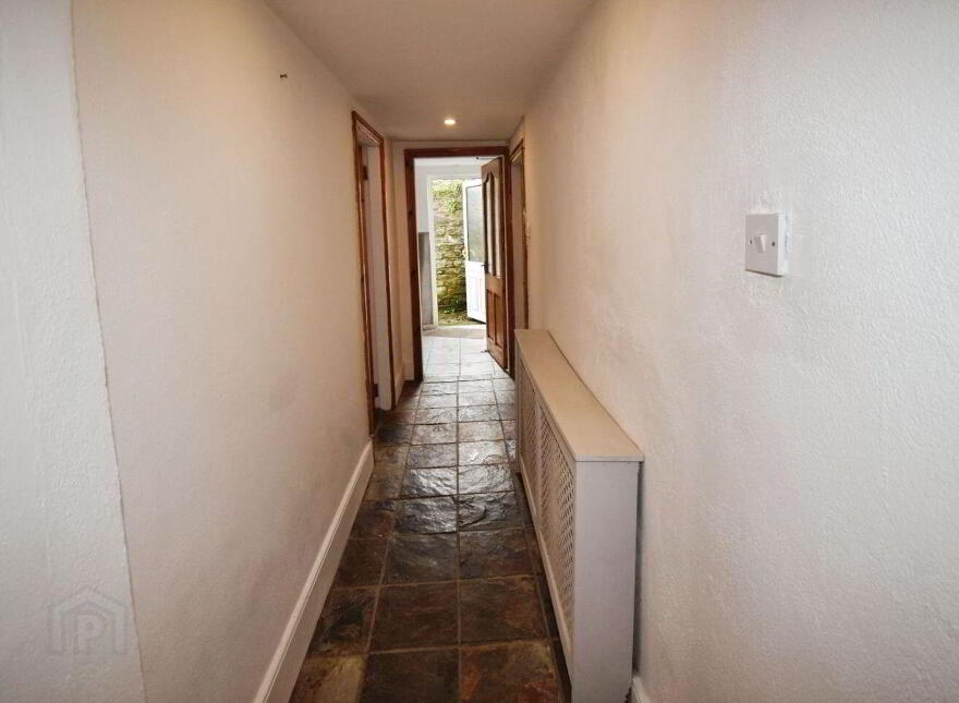Wavecrest, Main Street, Whitegate, P25K6C8