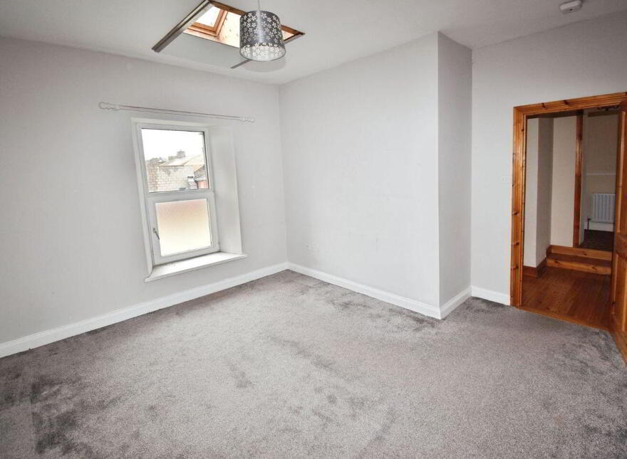 Wavecrest, Main Street, Whitegate, P25K6C8