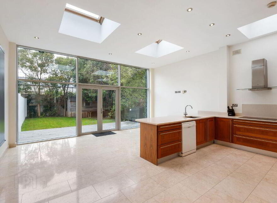Laragh, 2 Glenart Avenue, Off Grove Avenue, Stillorgan, Blackrock, Stillorgan, A94X6E4