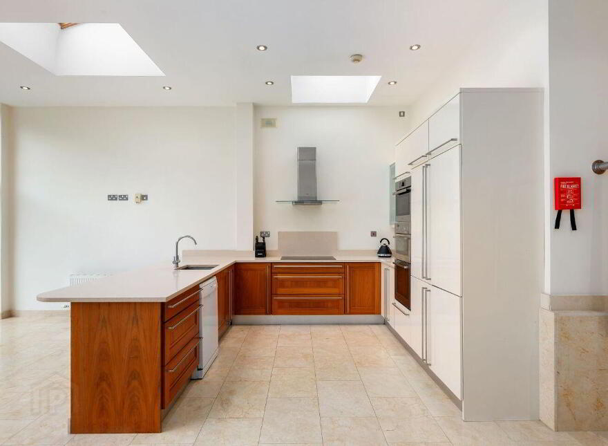 Laragh, 2 Glenart Avenue, Off Grove Avenue, Stillorgan, Blackrock, Stillorgan, A94X6E4