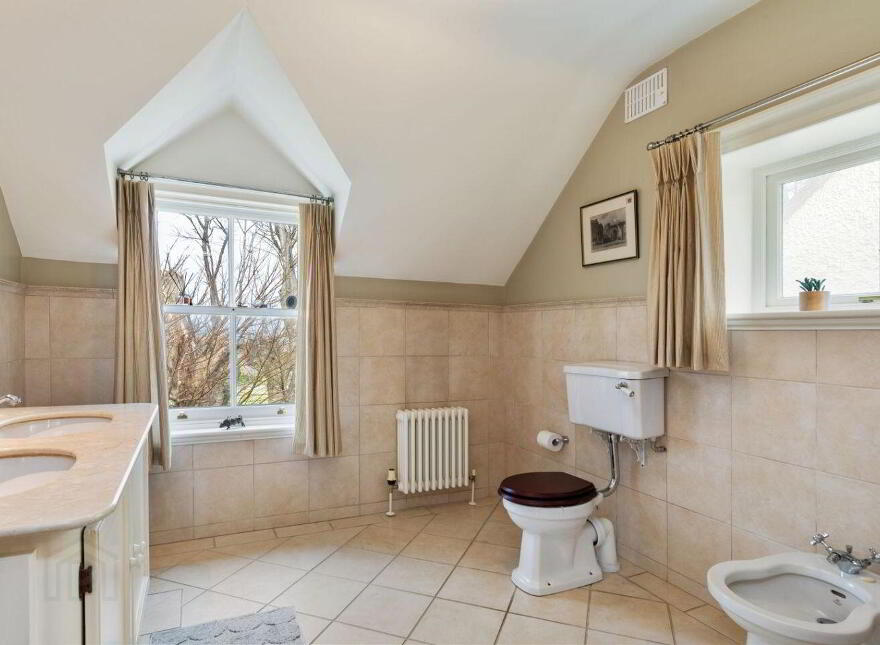 Ballybetagh House, Ballybetagh Road, Kilternan, Kilternan, D18VY01