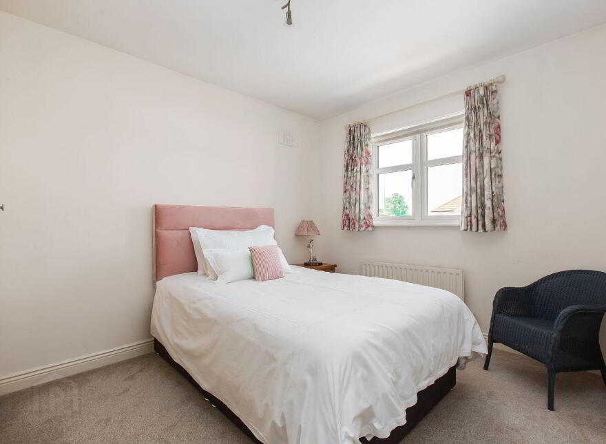 41 Hampton Park, Saint Helen's Wood, Blackrock, Blackrock, A94X044