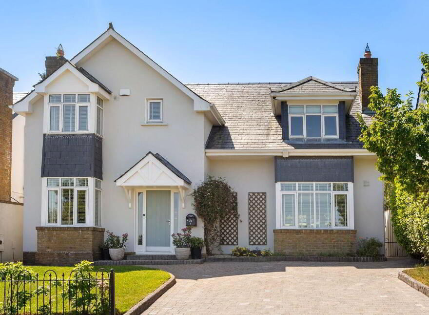 8 Glen View, Kilgarron Hill, Enniskerry, A98K300 photo