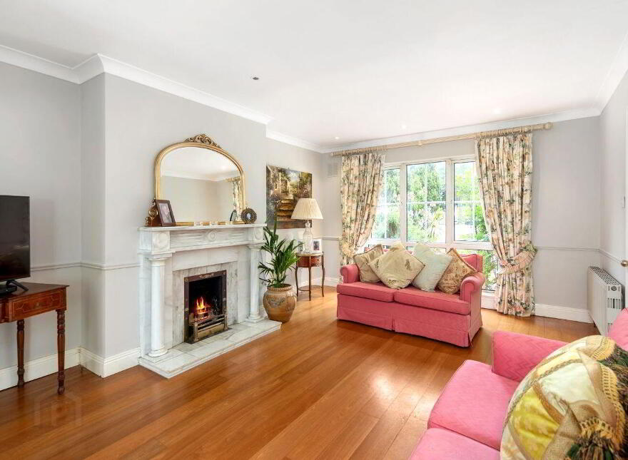 22 Cairn Hill, Westminster Road, Foxrock, Foxrock, D18Y0H2
