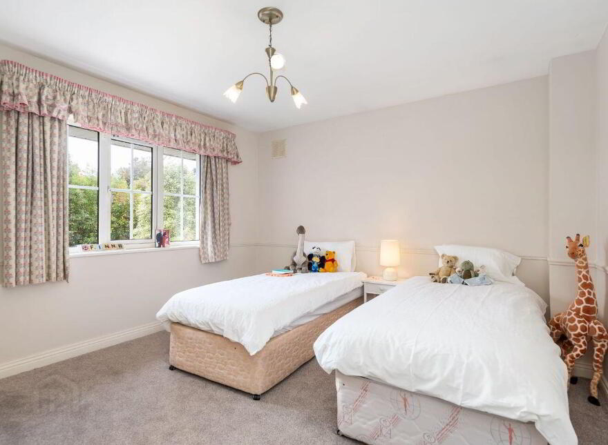 22 Cairn Hill, Westminster Road, Foxrock, Foxrock, D18Y0H2