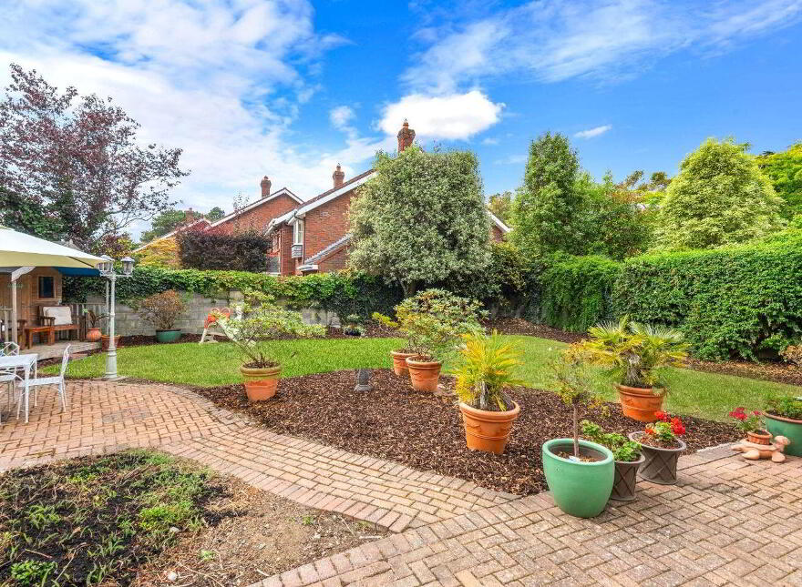 22 Cairn Hill, Westminster Road, Foxrock, Foxrock, D18Y0H2