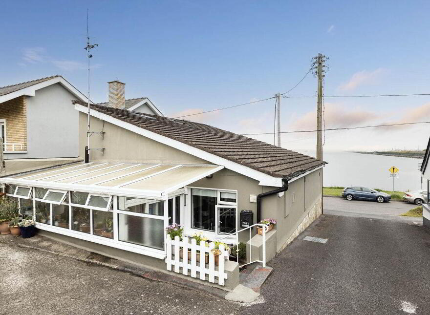 Domus, 5 Bissett`s Strand, Malahide, K36FW68
