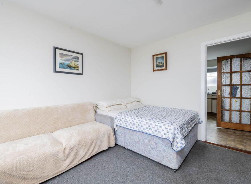 Domus, 5 Bissett`s Strand, Malahide, K36FW68