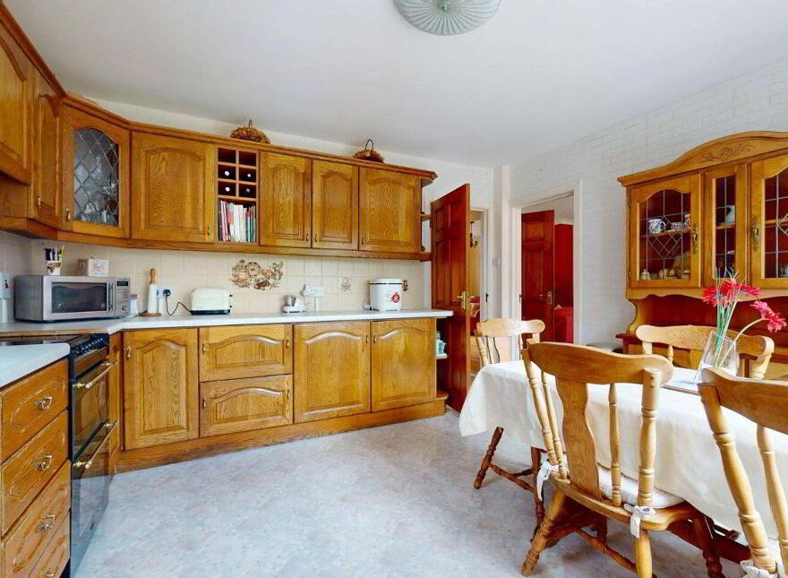 8 Sarto Rise, Sutton, Sutton, D13VY06