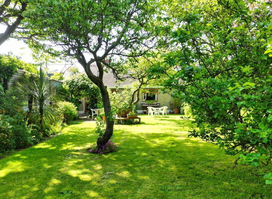 Homeleigh, 76 Dublin Road, Sutton, Sutton, D13T6N1
