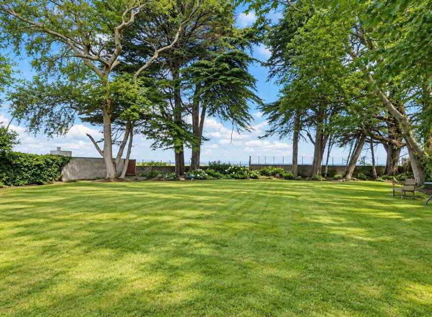Sebring, Claremont Road, Howth, Howth, D13X856