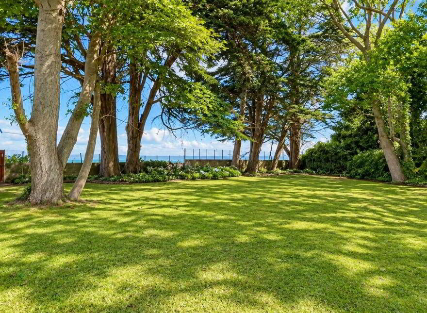 Sebring, Claremont Road, Howth, Howth, D13X856