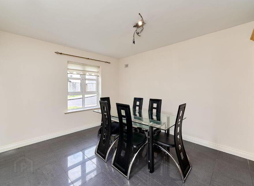 32 Edgeworth Court, Longwood, A83Y421