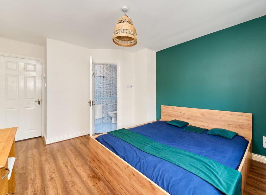 32 Edgeworth Court, Longwood, A83Y421