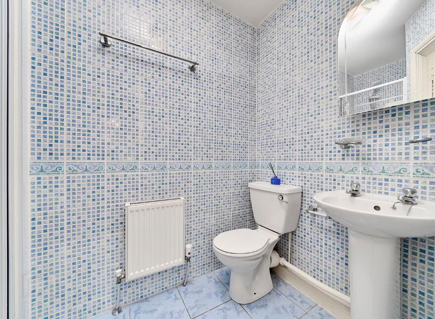 32 Edgeworth Court, Longwood, A83Y421
