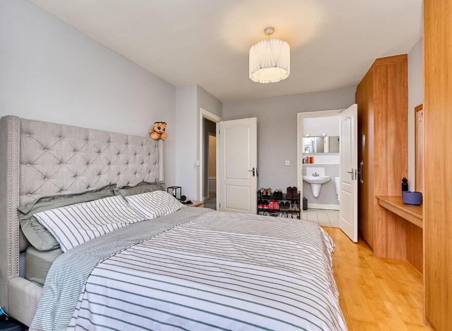 10 The Park, Rathdale, Enfield, A83X950
