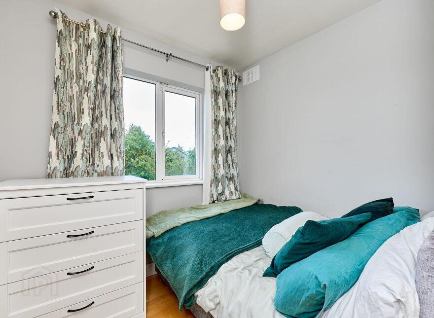 10 The Park, Rathdale, Enfield, A83X950