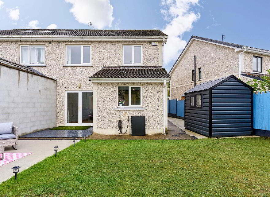 10 The Park, Rathdale, Enfield, A83X950