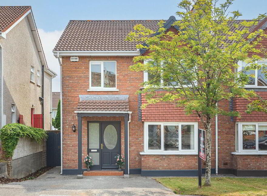 85 Meadowlands, Broomfield Village, Midleton, P25VY96 photo
