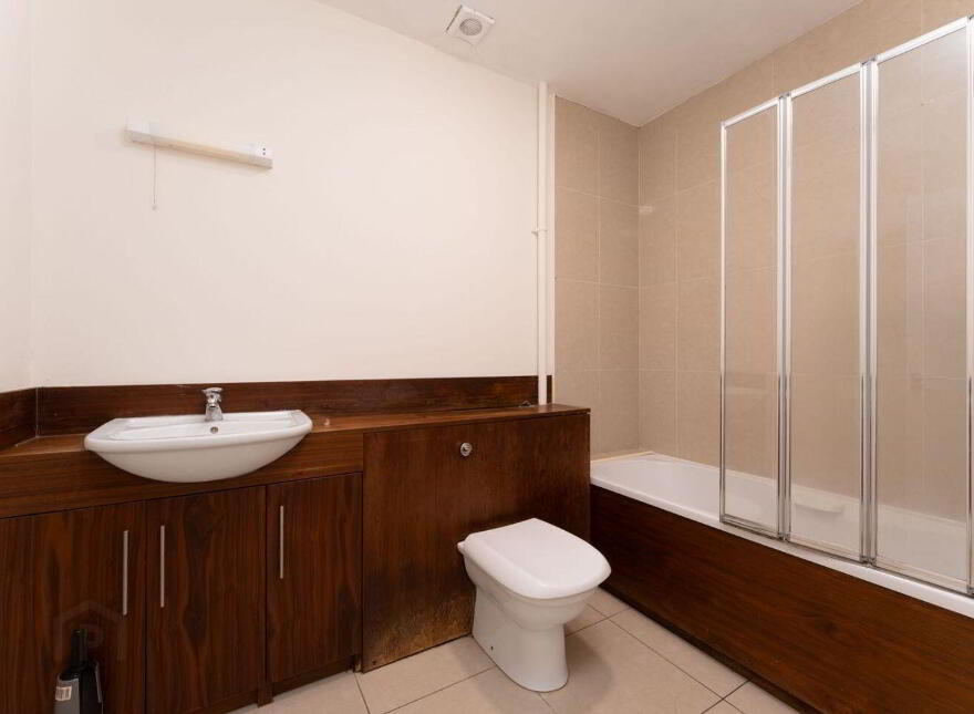 Apartment 3 Weighbridge Place, Suncroft, R56TY45