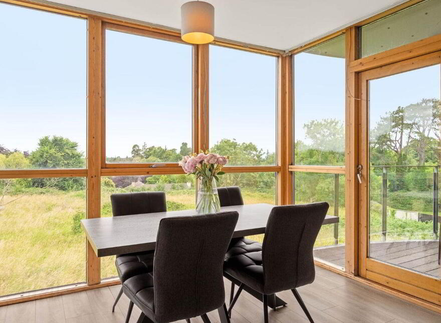 82 The Atrium, Roebuck Hill Apartments, Clonskeagh, Clonskeagh, D14V210
