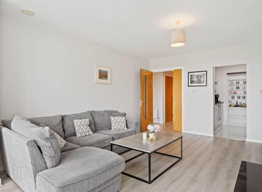 82 The Atrium, Roebuck Hill Apartments, Clonskeagh, Clonskeagh, D14V210