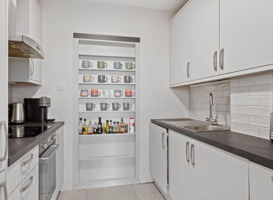 82 The Atrium, Roebuck Hill Apartments, Clonskeagh, Clonskeagh, D14V210