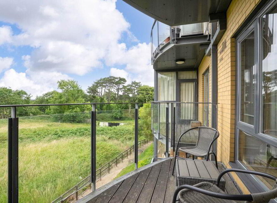82 The Atrium, Roebuck Hill Apartments, Clonskeagh, Clonskeagh, D14V210