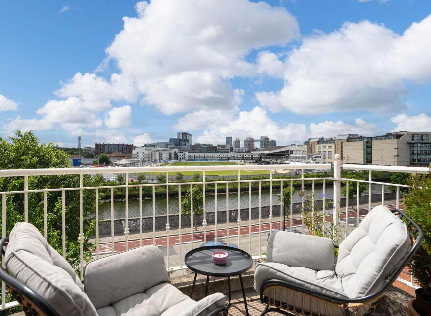 37 Fitzwilliam Quay, Ringsend, Irishtown, D04XE19