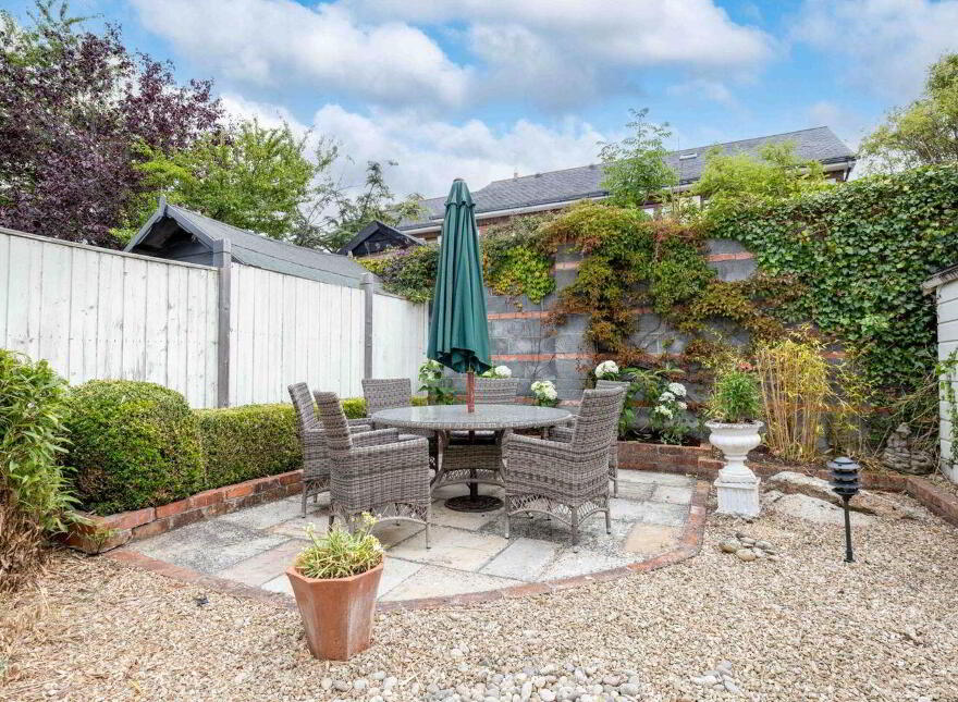 2 Kelston Avenue, Foxrock, Foxrock, D18WR68