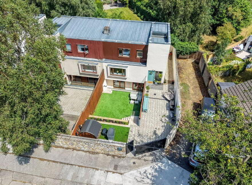 19 Railway Cottages, Sandymount, D04N2E4