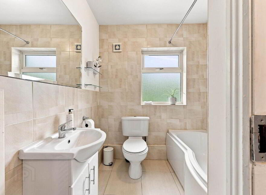 1a Edenmore Gardens, Raheny, Raheny, D05KP03