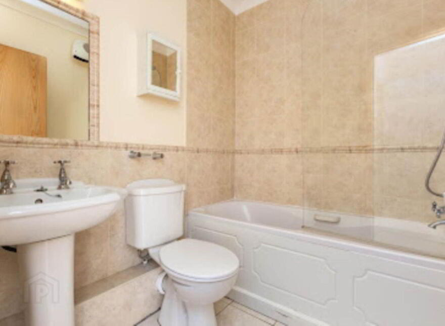 Apt 43, Glaslyn, Howth Road, Clontarf, Clontarf, D03TA16