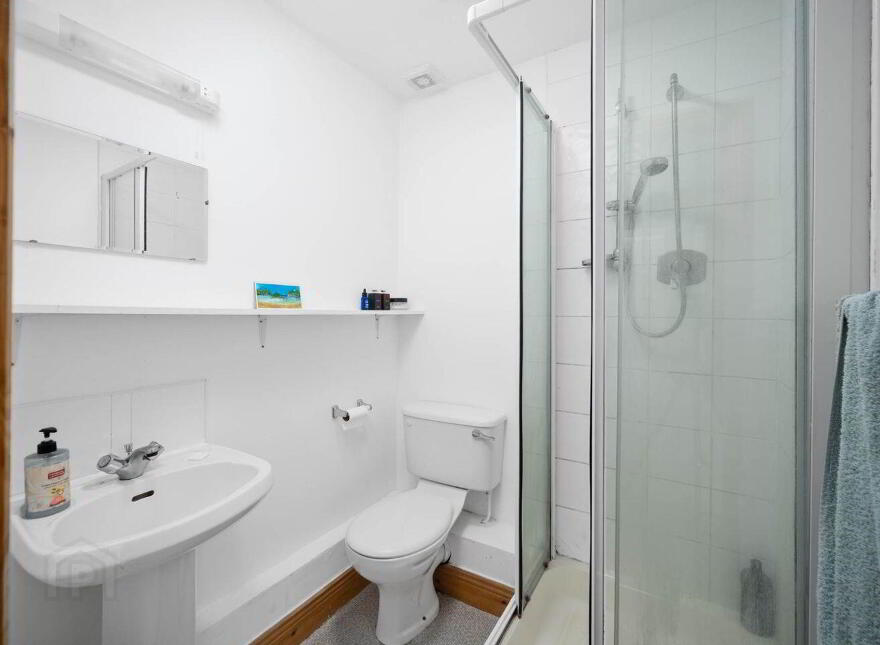 17 Woodbrook Park, Dublin 15, D15E704