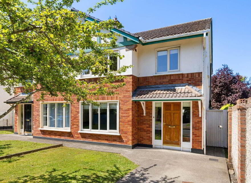 10 Luttrellstown Grove, Castleknock, Castleknock, D15R9Y3